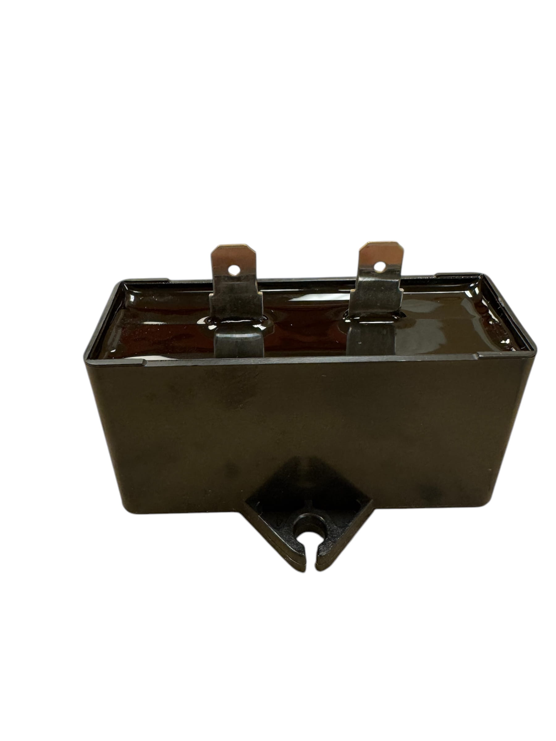 X349 Series Film Capacitor is engineered for refrigeration systems, HVAC systems, pumps, fans, small to medium motors, and industrial machinery. Utilizing segmented film technology, this capacitor ensures high durability, a wide capacitance range, and a compact, reliable design. It is UL, VDE, and CSA recognized, making it a trusted choice for industrial and commercial applications requiring stable and efficient capacitive support.